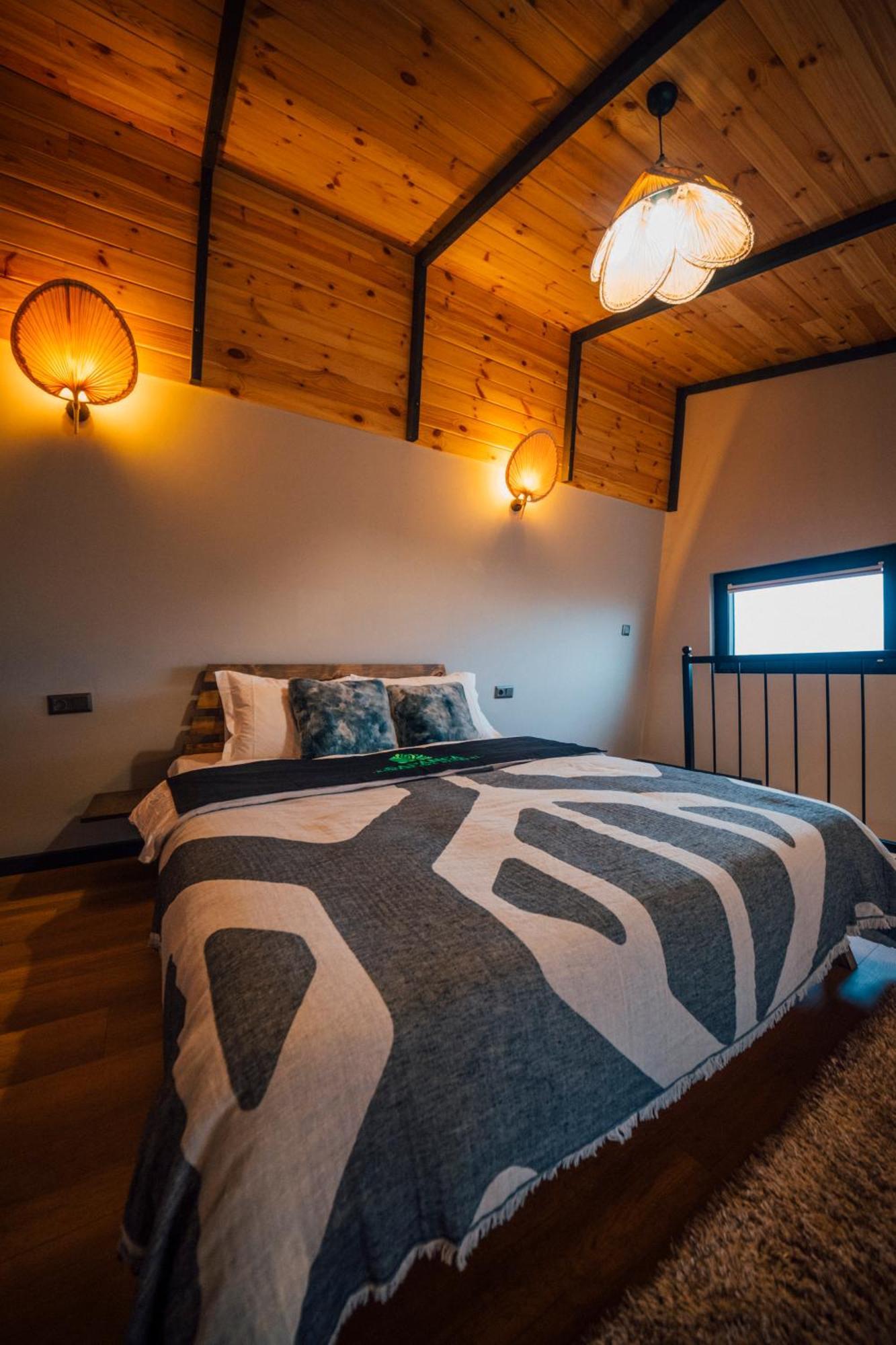Vital Goel Sapanca Oezel Havuzlu Bungalov & Villa エクステリア 写真